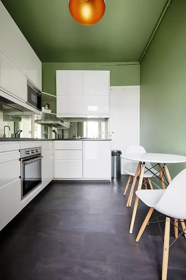 Apartment Veeve - Emerald Exuberance